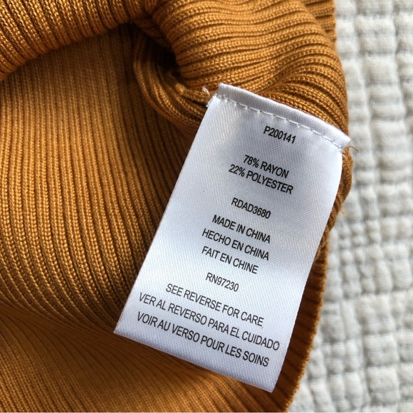 Junior's Almost Famous Funnel Neck Keyhole Midi Dress Size Medium - Picture 5 of 12